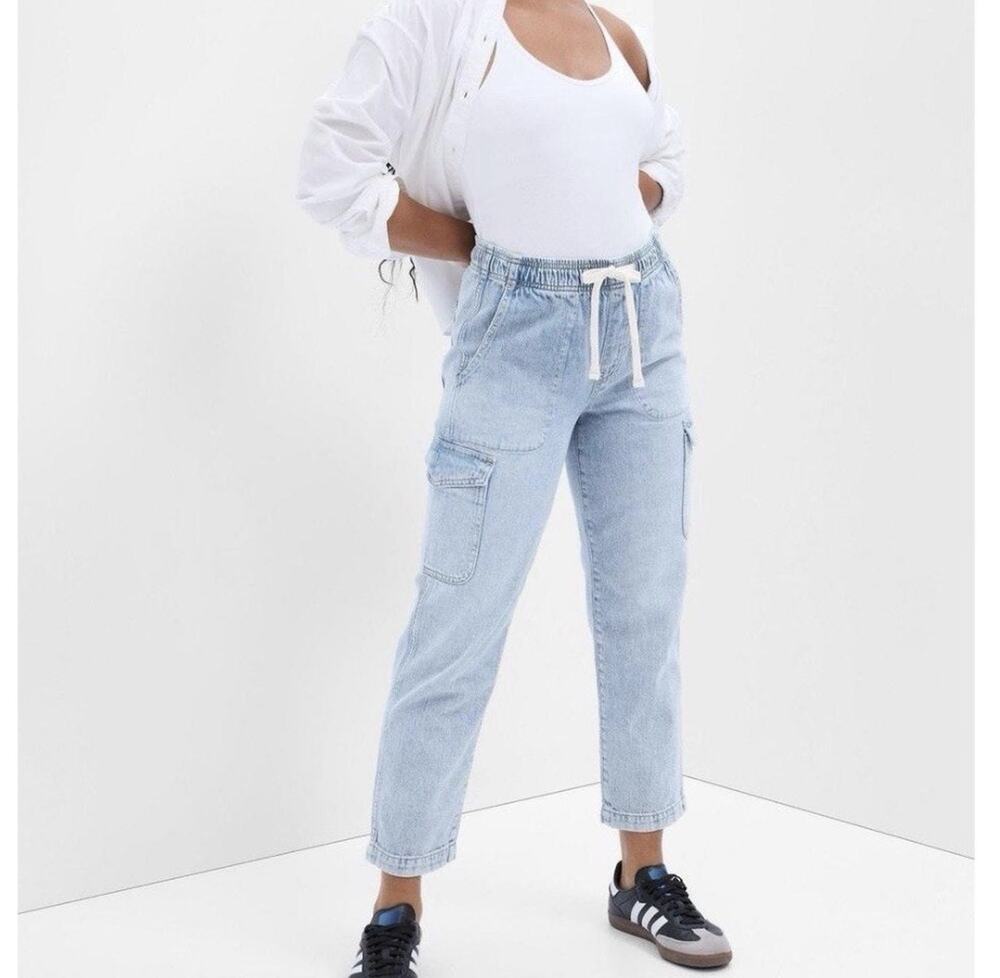 Gap Denim “New Ease Cargo” Easy Jeans Cropped Light Wash Size Medium Mid-rise